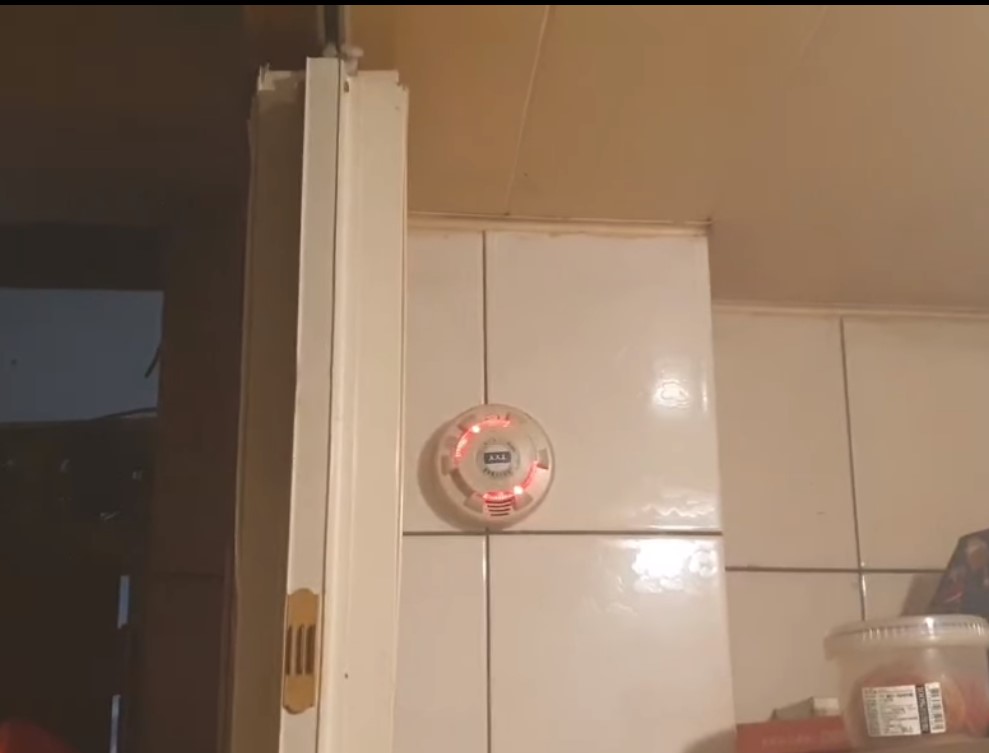 🥘煮東西時愛注意🍲人離火熄不忘記