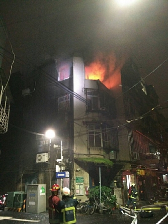 未裝「住警器」！ 迪化街公寓4樓燒毀6坪